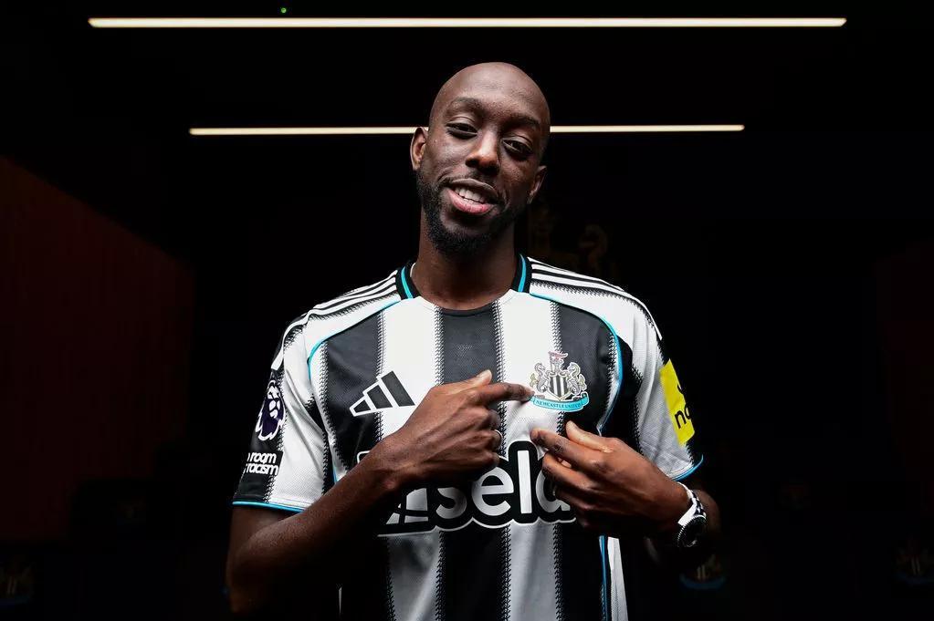 kaiyun-天空:纽卡在转会窗口关闭前最后30秒才完成维萨的转会